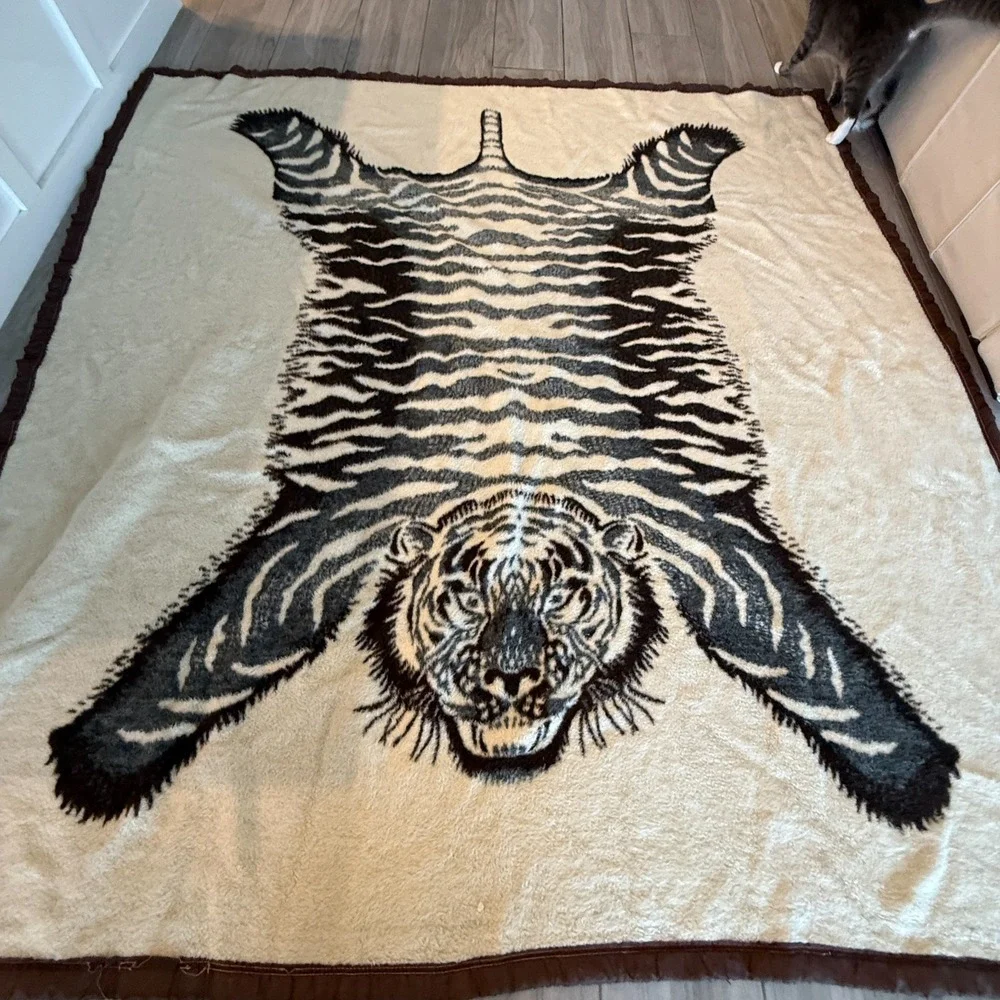 Vintage Biederlack Style Tiger Faux‎ Pelt Rug Fleece Blanket Germany 85x89 XL